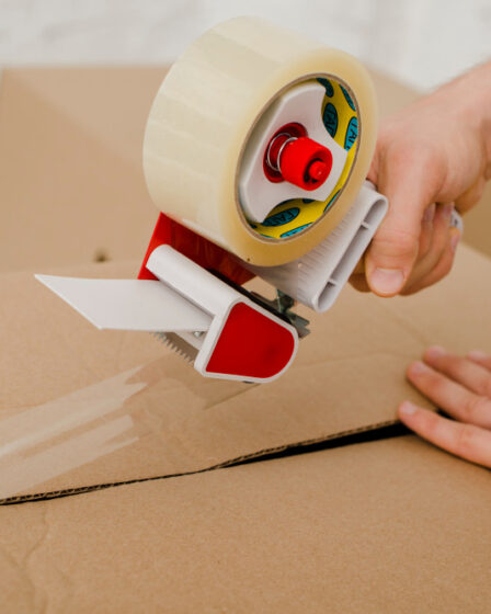 Guia de ergonomia na paletização: Como os aplicadores manuais protegem sua equipe